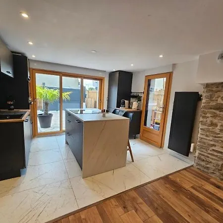 Charmante Maison En Pierre Avec Parking Et Terasse Casson