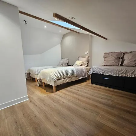Charmante Maison En Pierre Avec Parking Et Terasse Prázdninový dům *