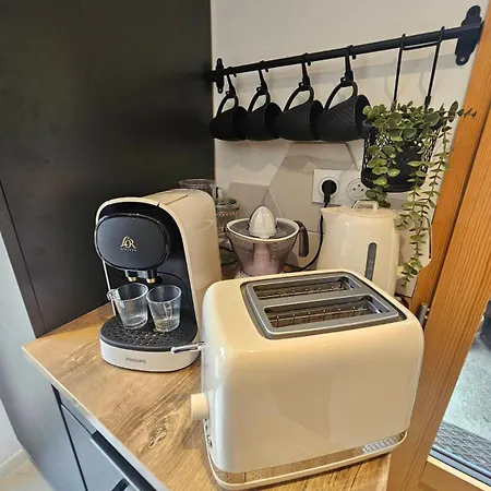 Charmante Maison En Pierre Avec Parking Et Terasse *